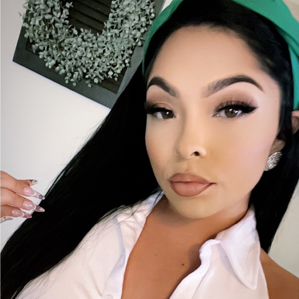 Meet your Posher, Marissa